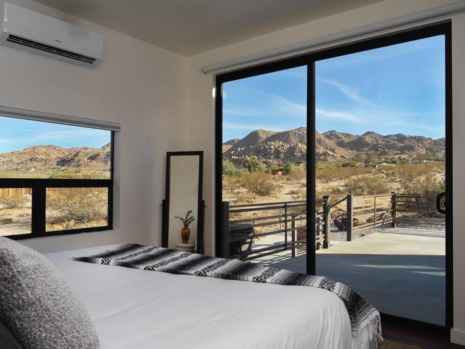 Panoramic Heaven - Luxury Designer Property W Spa Joshua Tree Buitenkant foto