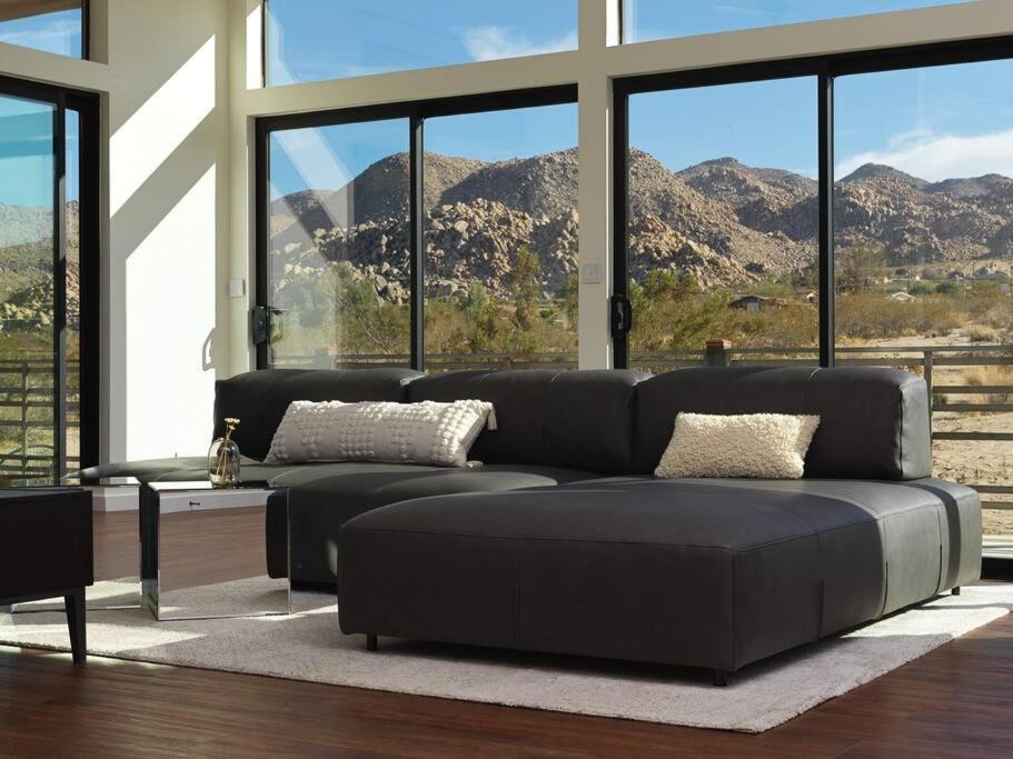 Panoramic Heaven - Luxury Designer Property W Spa Joshua Tree Buitenkant foto